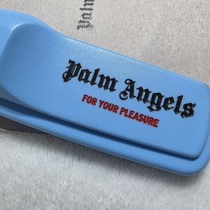 NWT Palm Angels Tongue-In-Cheek Anti Theft Brooch Pin Blue
